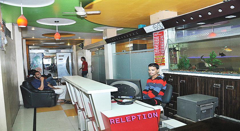نانديد Hotel Talha Residency المظهر الخارجي الصورة
